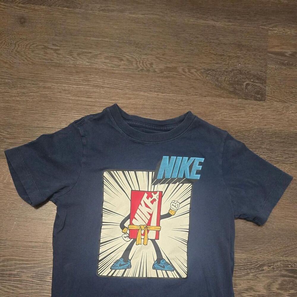 Nike Navy and Blue T-shirt